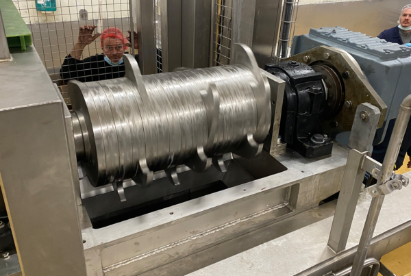 MAINTENANCE – REMPLACEMENT DE MOTEUR, REDUCTEUR ET DE ROULEMENTS SUR BROYEUR
